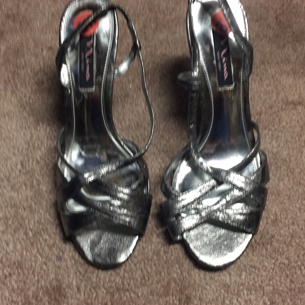 Nina Silver/Gunmetal Dress Shoe